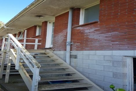 Photo of property in 2/7 Huapai Street, Onehunga, Auckland, 1061