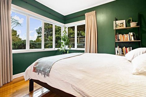 Photo of property in 8 Sylvan Valley Avenue, Titirangi, Auckland, 0604