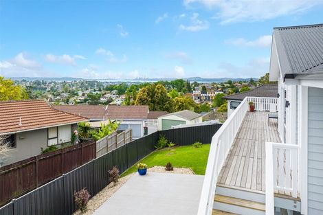 Photo of property in 22a Raelene Place, Massey, Auckland, 0614