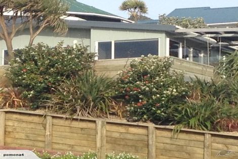 Photo of property in 60 Waitea Road, Muriwai, Waimauku, 0881