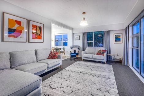 Photo of property in 2 Pennant Grove, Titahi Bay, Porirua, 5022