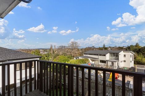 Photo of property in 8a Grassways Avenue, Pakuranga, Auckland, 2010