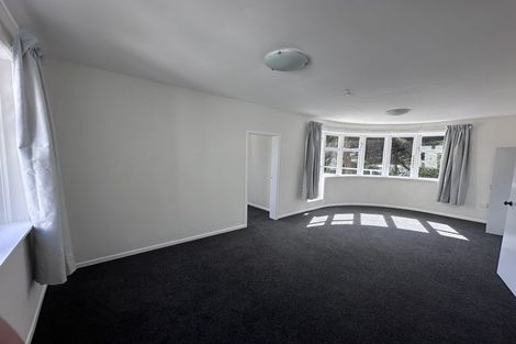 Photo of property in 2/20 Saint Michaels Crescent, Kelburn, Wellington, 6012