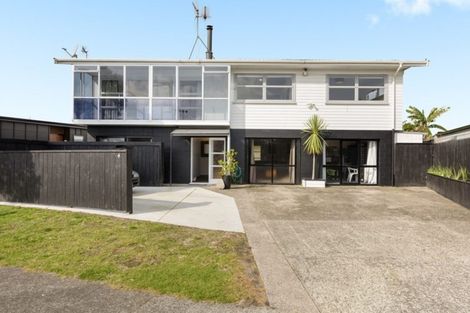 Photo of property in 4 Concord Avenue, Mount Maunganui, 3116