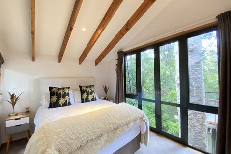 Photo of property in 31 York Road, Titirangi, Auckland, 0604