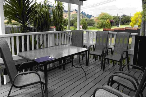 Photo of property in 90 Riverview Road, Huntly, 3700