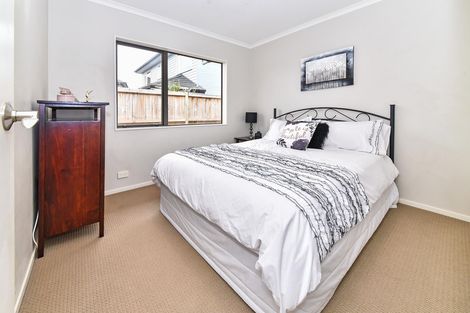 Photo of property in 50 Belfry Place, Wattle Downs, Auckland, 2103