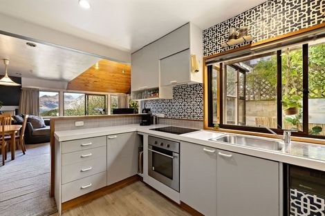 Photo of property in 14 Earnslaw Terrace, Queenstown, 9300