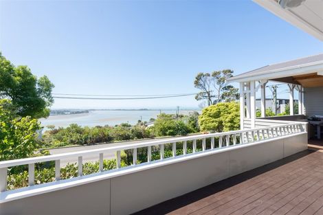 Photo of property in 52 Saint Andrews Hill Road, Mount Pleasant, Christchurch, 8081