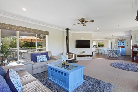 Photo of property in 27 Stella Drive, Clarks Beach, 2122