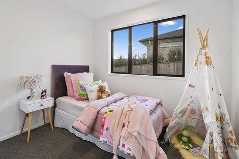 Photo of property in 25 Helenvale Crescent, Pokeno, 2402