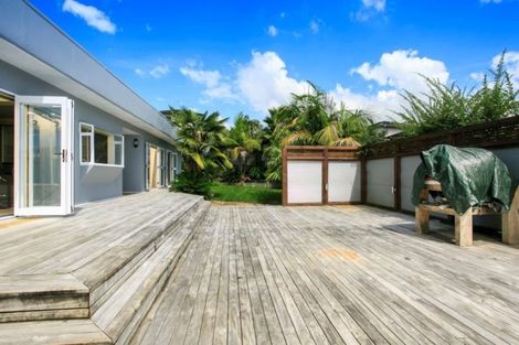Photo of property in 14a The Avenue, Albany, Auckland, 0632