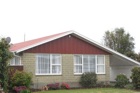 Photo of property in 6 Beeston Place, Redwood, Christchurch, 8051
