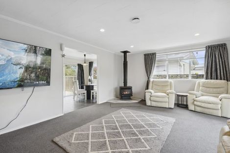 Photo of property in 18 Brightwater Crescent, Totara Park, Upper Hutt, 5018