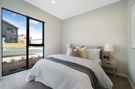 Photo of property in 22 Paretao Street, Massey, 0614