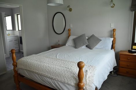 Photo of property in 25 Surrey Street, Taradale, Napier, 4112