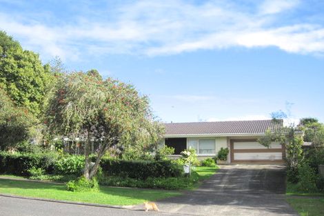 Photo of property in 2 Minton Place, Manurewa, Auckland, 2102