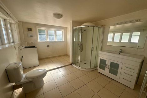 Photo of property in 8 Celsmere Lane, Te Atatu Peninsula, Auckland, 0610