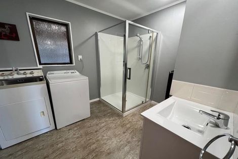 Photo of property in 105 Oakura Road, Oakura, Hikurangi, 0184