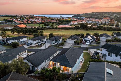 Photo of property in 259 Alec Craig Way, Gulf Harbour, Whangaparaoa, 0930