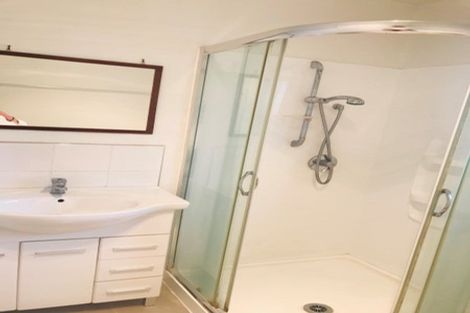 Photo of property in 4 Shirldale Place, Avonhead, Christchurch, 8042