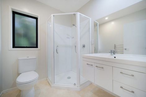 Photo of property in 3 Mill Grove, Riverhead, 0820