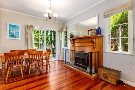 Photo of property in 18 Chester Road, Tawa, Wellington, 5028