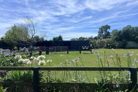 Photo of property in 140 Mako Mako Road, Levin, 5510