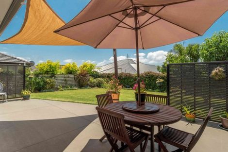 Photo of property in 52 Kayelene Place, Omokoroa, 3114