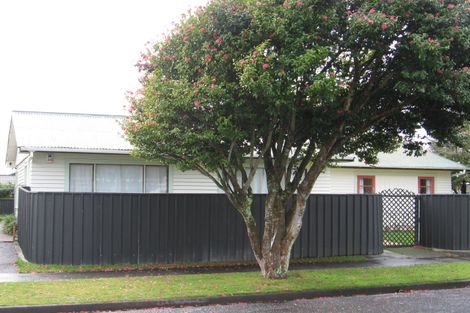 Photo of property in 27 Stirling Crescent, Hokowhitu, Palmerston North, 4410