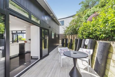 Photo of property in 3 Bunker Way, Strathmore Park, Wellington, 6022