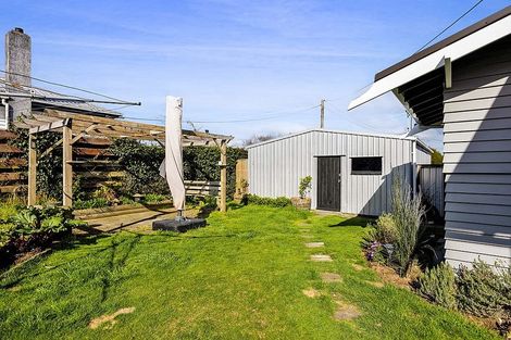 Photo of property in 16 London Street, Eltham, 4322