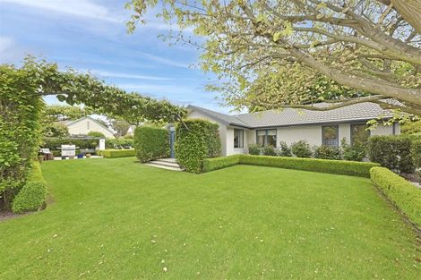 Photo of property in 27 Acorn Close, Waltham, Christchurch, 8023