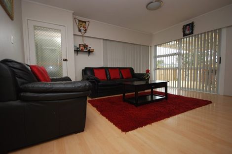 Photo of property in 1/10 Anne Road, Hillcrest, Auckland, 0627