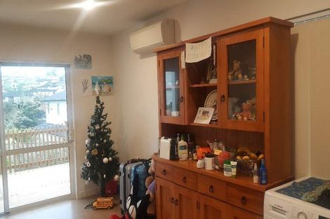 Photo of property in 24 Para Close, Fairview Heights, Auckland, 0632