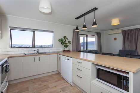 Photo of property in 22 Staysail Place, Whitby, Porirua, 5024