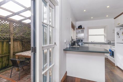 Photo of property in 1/8 Merani Street, Narrow Neck, Auckland, 0622