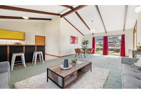 Photo of property in 3 Raekura Place, Redcliffs, Christchurch, 8081