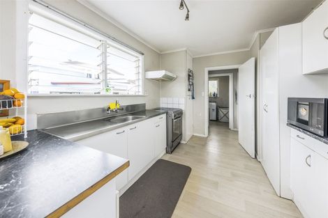 Photo of property in 4 Tindall Crescent, Otara, Auckland, 2023