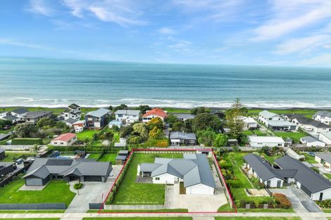 Photo of property in 17 Pohutukawa Drive, Eskdale, Napier, 4182