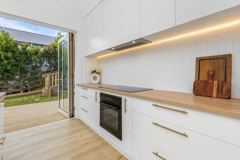 Photo of property in 31 Hewson Drive, Snells Beach, 0920