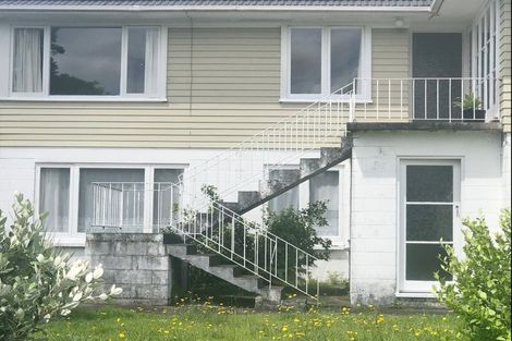 Photo of property in 3 Trinidad Road, Sunnynook, Auckland, 0620