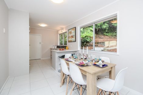 Photo of property in 124 Otitori Bay Road, Titirangi, Auckland, 0604