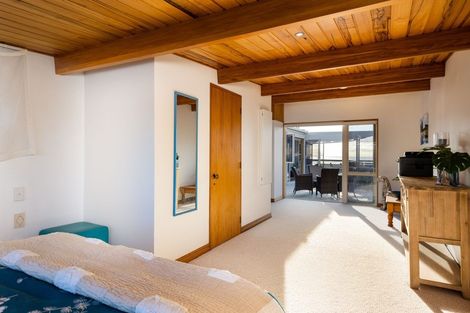 Photo of property in 50 Whiteley Street, Moturoa, New Plymouth, 4310