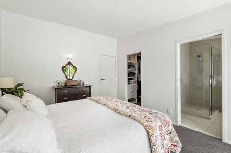 Photo of property in 53 Parr Terrace, Castor Bay, Auckland, 0620