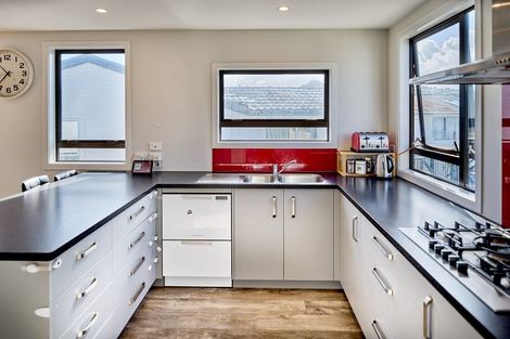 Photo of property in 37 Waiuta Street, Titahi Bay, Porirua, 5022