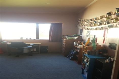 Photo of property in 90 Rhodes Street, Waimate, 7924