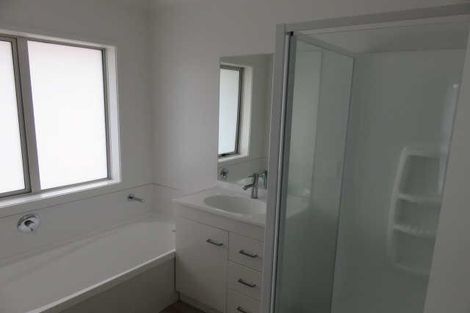 Photo of property in 2/24 Lorne Street, Melville, Hamilton, 3206