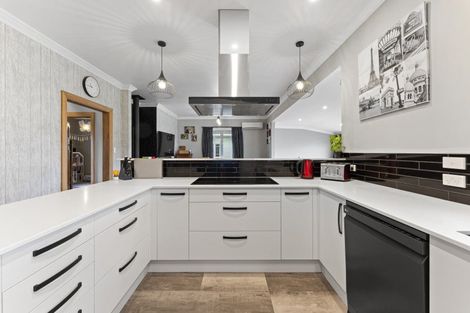 Photo of property in 210 Kimbolton Road, Feilding, 4702