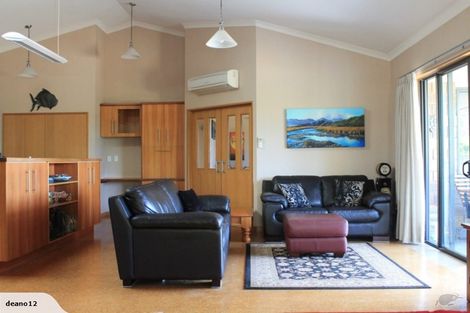 Photo of property in 77 Kyle Road, Waipukurau, 4281